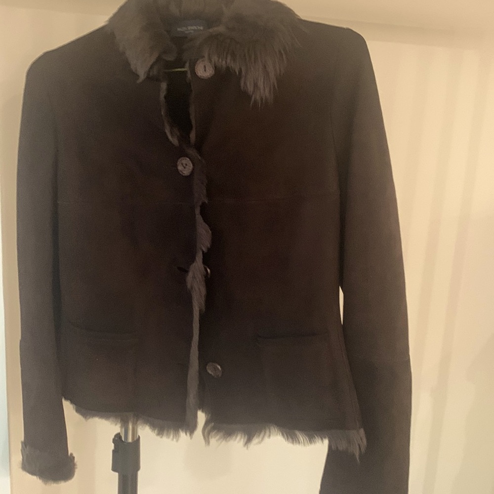 Shearling in deep brown tone ,short to the waist length,made in Italy